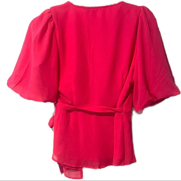 2 for $30 ⭐️NWOT Vero Moda Super Cute Wrap Top - Picture 5 of 7